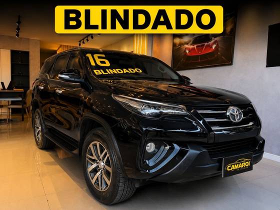 TOYOTA HILUX SW4 4.0 SRX 4X4 7 LUGARES V6 24V GASOLINA 4P AUTOMÁTICO TOYOTA HILUX SW4 4.0 SRX 4X4 7 LUGARES V6 24V GASOLINA 4P AUTOMÁTICO